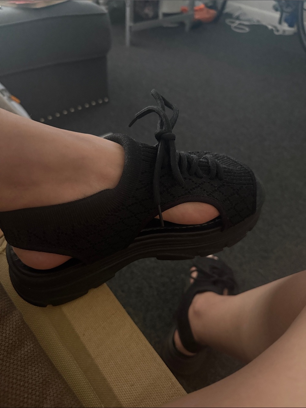 Black Knit Platform Sandals 7.5 Lightweight Not Chunky and Heavy